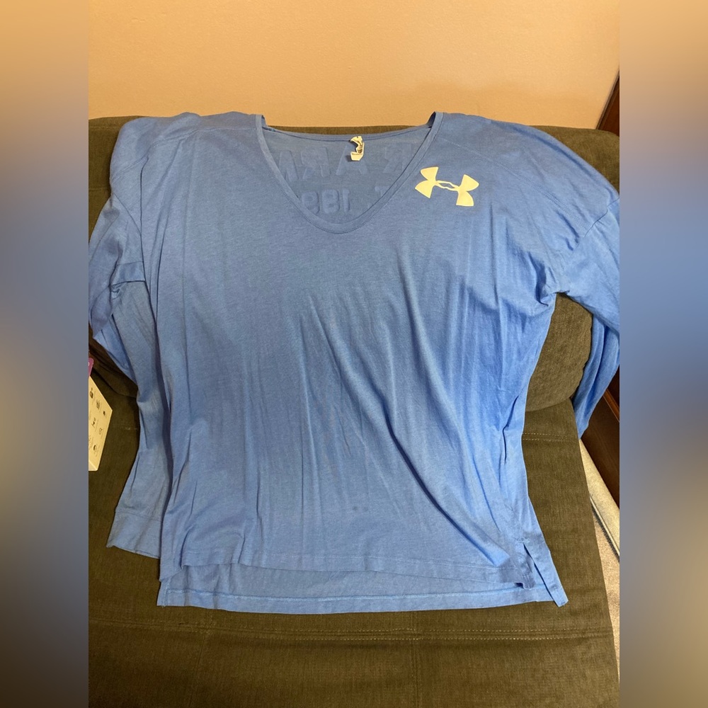 Under Armour Top. GUC.